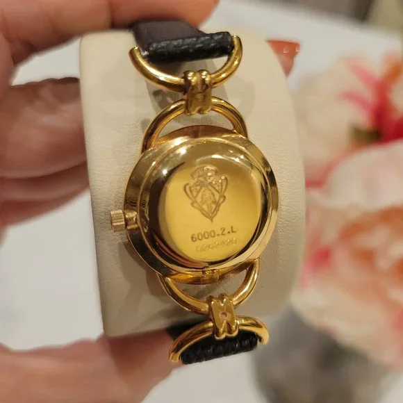 GUCCI Vintage Watch - Picture 4 of 15